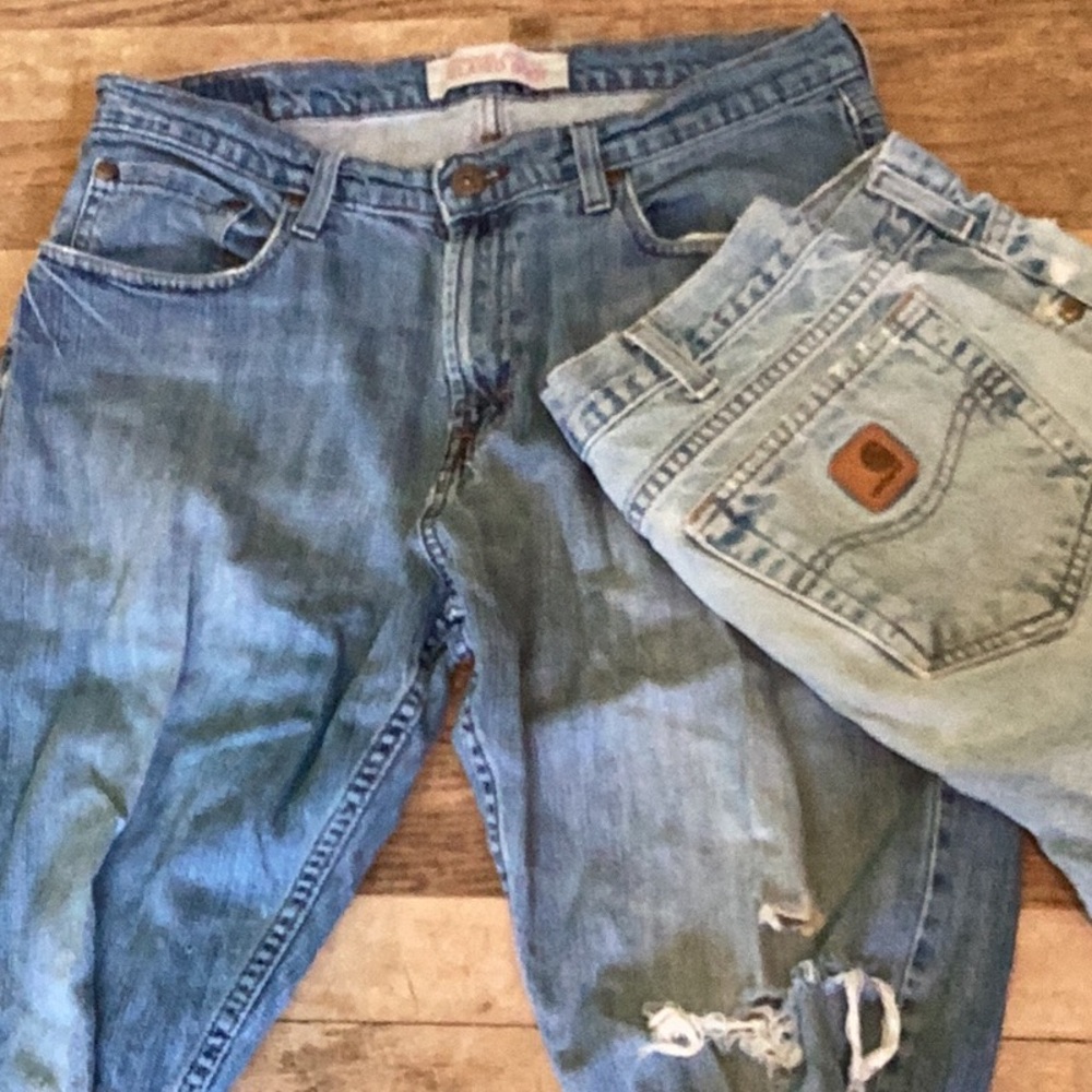 Distressed Beautifully 👖 Wrangler  Men's Jeans 33